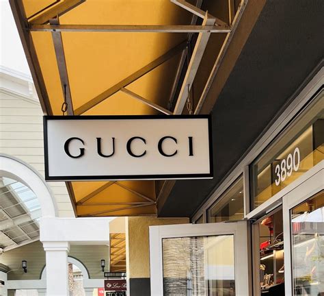 gucci chain snatch|Gucci Livermore Outlet.